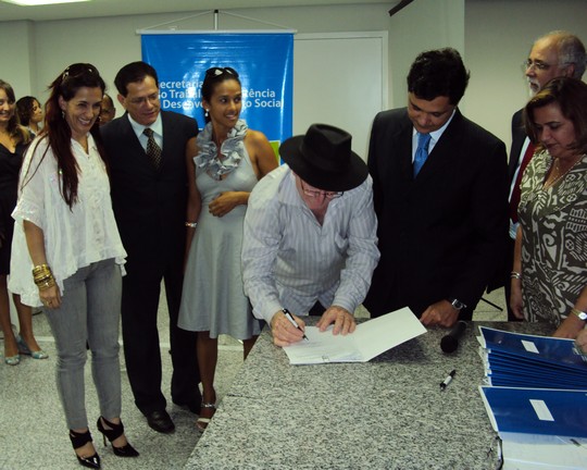 Governo do Estado assina convenio para construção de 21 CRAS no Espírito Santo. Ecoporanga foi um dos municípios Contemplados